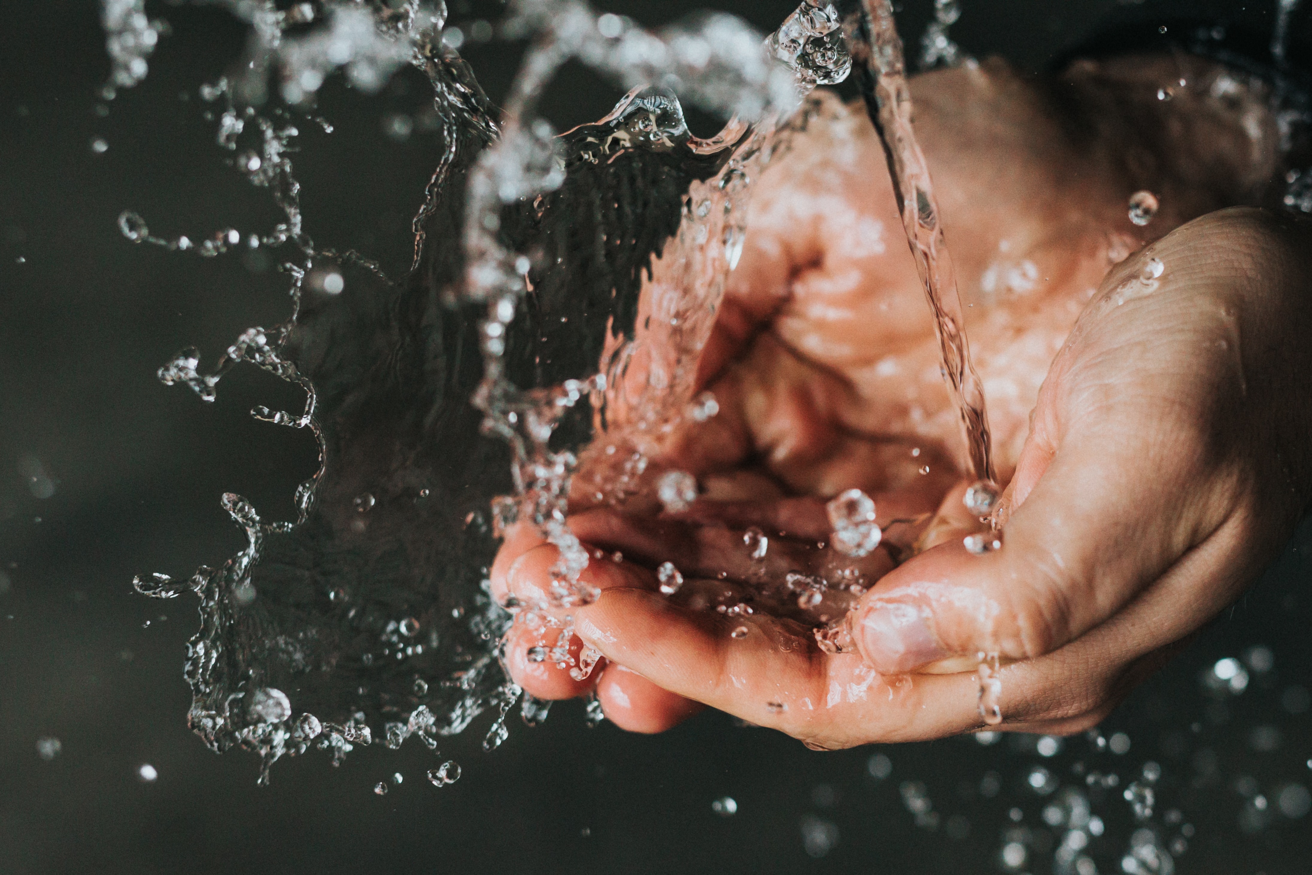 La vita è migliore e più sicura con le mani pulite